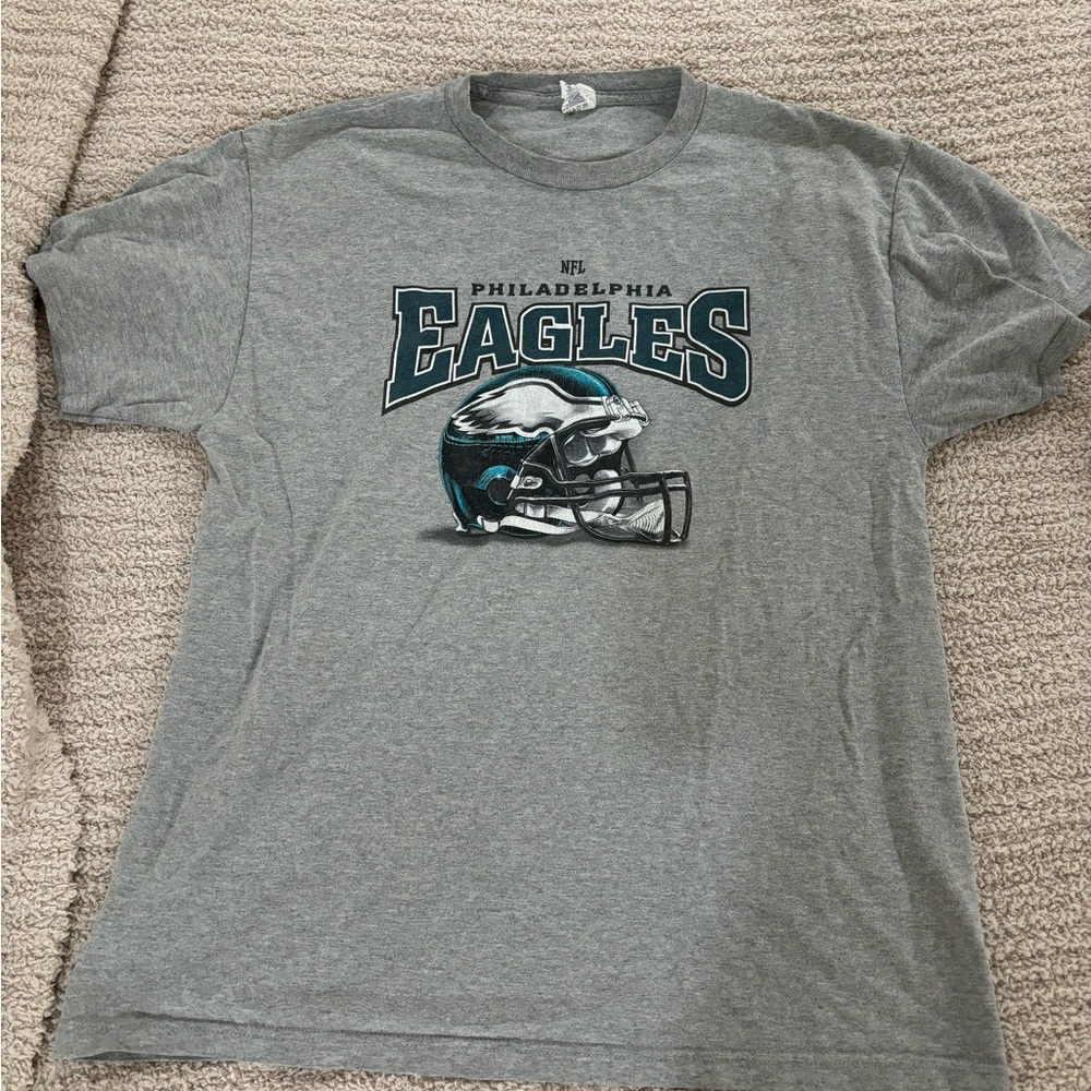 Gray Philadelphia Eagles Graphic Tee